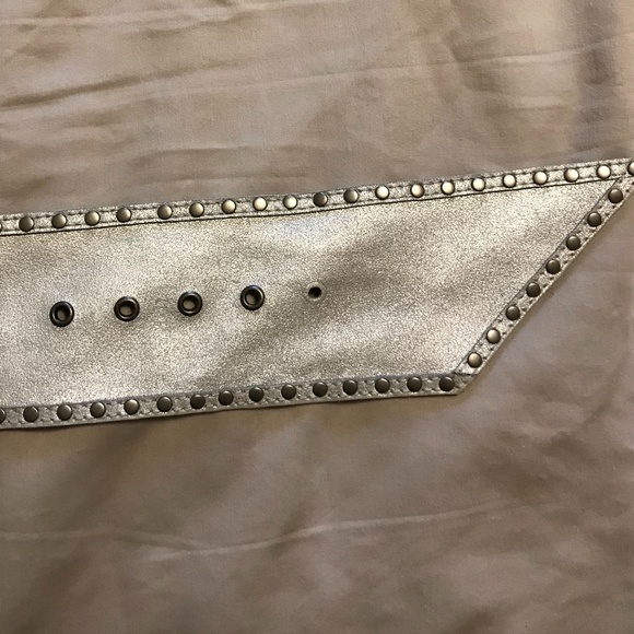 Guess Silver Belt - Genuine Leather, size Large - Picture 6 of 7